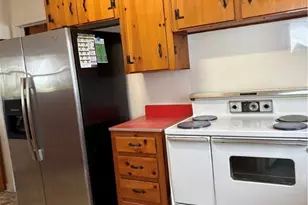 1818 E 60th St, Savannah, GA 31404 - Photo 2