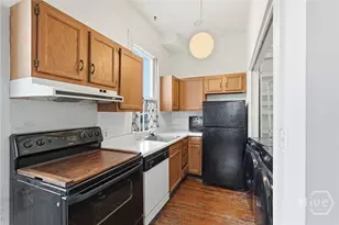 501 E Charlton St, Savannah, GA 31401 - Photo 8