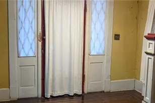 218 W 38th St, Savannah, GA 31401 - Photo 4