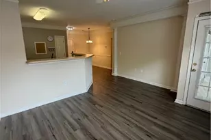 1313 Whitemarsh Way, Savannah, GA 31410 - Photo 4