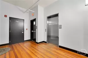 310 W Broughton St, Savannah, GA 31401 - Photo 12
