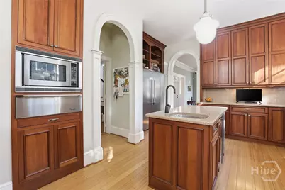 103 E 51st Street, Savannah, GA 31405 - Photo 8