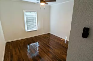 1317 E 54th St, Savannah, GA 31404 - Photo 16