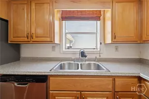 742 E Park Ave, Savannah, GA 31401 - Photo 14