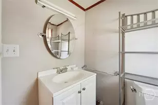 742 E Park Ave, Savannah, GA 31401 - Photo 22