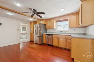 742 E Park Ave, Savannah, GA 31401 - Photo 10