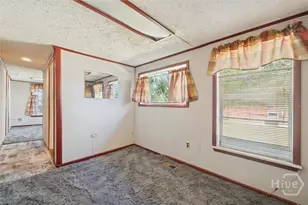 742 E Park Ave, Savannah, GA 31401 - Photo 16