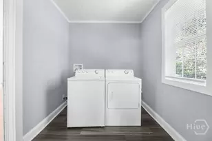 1216 E 37th St, Savannah, GA 31404 - Photo 8