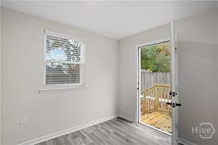 104 Smith Ave, Savannah, GA 31408 - Photo 14