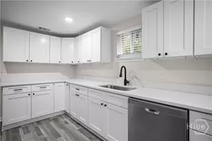 104 Smith Ave, Savannah, GA 31408 - Photo 8