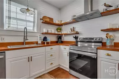 16 6th Avenue, Tybee Island, GA 31328 - Photo 12