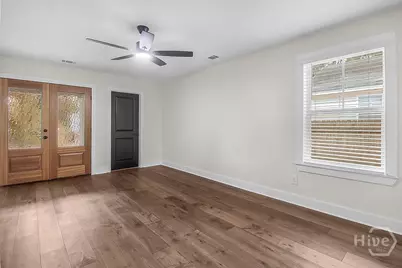 513 E 64th Street, Savannah, GA 31405 - Photo 16