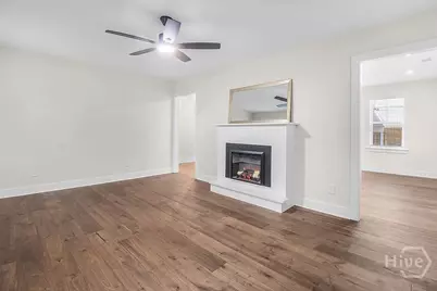 513 E 64th Street, Savannah, GA 31405 - Photo 4