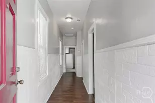 1023 W 37th St, Savannah, GA 31415 - Photo 8