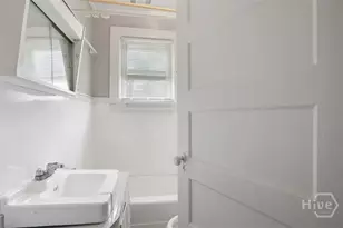 1023 W 37th St, Savannah, GA 31415 - Photo 14