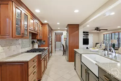8815 Whitefield, Savannah, GA 31406 - Photo 6