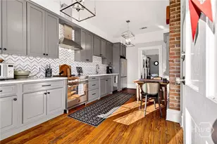 15 E Jones St, Savannah, GA 31401 - Photo 14
