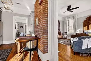 15 E Jones St, Savannah, GA 31401 - Photo 16
