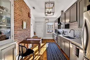 15 E Jones St, Savannah, GA 31401 - Photo 8