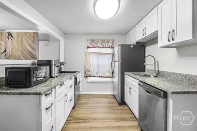 1212 E 70th Street, Savannah, GA 31404 - Photo 12