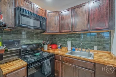 1919 E 51st Street, Savannah, GA 31404 - Photo 16