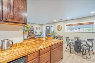1919 E 51st St, Savannah, GA 31404 - Photo 14