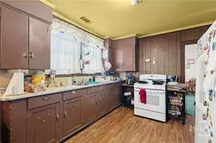 723 E 39th St, Savannah, GA 31401 - Photo 16