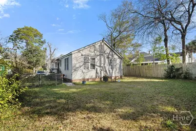 723 E 39th Street, Savannah, GA 31401 - Photo 8