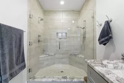 806 E 35th Street, Savannah, GA 31401 - Photo 16