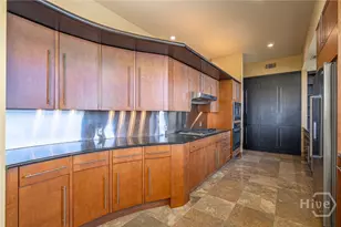 300 Bull St, Savannah, GA 31401 - Photo 34