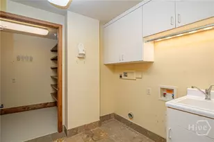 300 Bull St, Savannah, GA 31401 - Photo 52