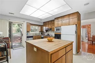 29 Monastery Rd, Savannah, GA 31411 - Photo 8