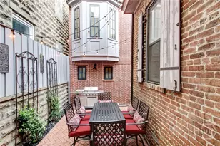 220 E State St, Savannah, GA 31401 - Photo 6