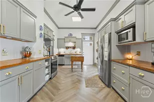 321 W 39th St, Savannah, GA 31401 - Photo 10