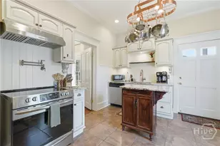 321 W 39th St, Savannah, GA 31401 - Photo 32