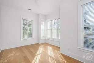 218 W 43rd St, Savannah, GA 31401 - Photo 16