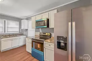 229 Millen St, Savannah, GA 31415 - Photo 14