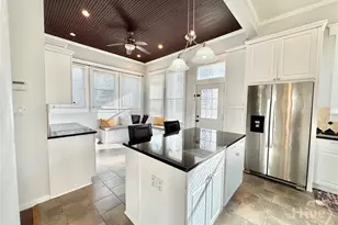 835 E Duffy St, Savannah, GA 31401 - Photo 10