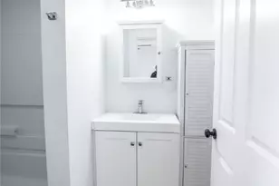 1313 Whitaker St, Savannah, GA 31401 - Photo 12
