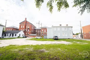 1313 Whitaker St, Savannah, GA 31401 - Photo 4