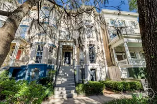 118 E Gaston St, Savannah, GA 31401 - Photo 2