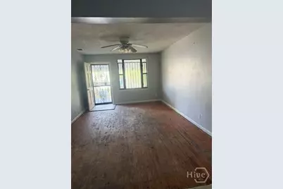1011 W 45th Street, Savannah, GA 31405 - Photo 2