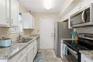 7245 Garfield St, Savannah, GA 31406 - Photo 10