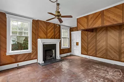 221 E 49th Street, Savannah, GA 31405 - Photo 4