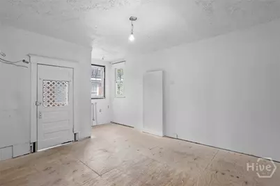 221 E 49th Street, Savannah, GA 31405 - Photo 10