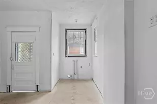 221 E 49th St, Savannah, GA 31405 - Photo 12