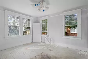 221 E 49th St, Savannah, GA 31405 - Photo 18