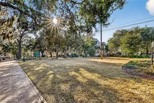 215 E Jones St, Savannah, GA 31401 - Photo 52