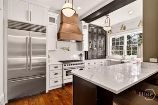 215 E Jones St, Savannah, GA 31401 - Photo 18