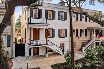 215 E Jones Street, Savannah, GA 31401 - Photo 2